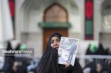 گزارش تصویری | آئین اذن عزای حسینی و تعویض پرچم گنبد حرم مطهر رضوی همزمان با آغاز ماه محرم