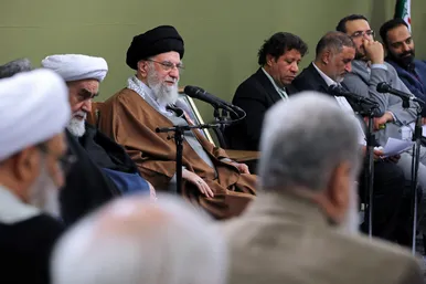 دیدار جمعی از شاعران و اهالی فرهنگ و ادب فارسی با رهبر انقلاب