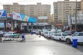 صف&zwnj;&zwnj;های جایگاه&zwnj;های سوخت در مشهد همچنان ادامه دارد