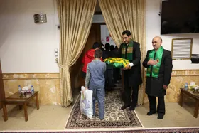 ۱۰ هزار لباس گرم، هدیه خادمان رضوی به دانش&zwnj;آموزان یتیم و نیازمند
