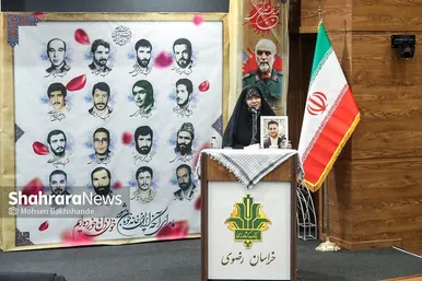 گزارش تصویری | بدرقه پیکر شهید گمنام دفاع مقدس در همایش سالیانه بسیجیان در مشهد