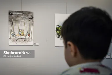گزارش تصویری | نمایشگاه کاریکاتور «هولوساید»