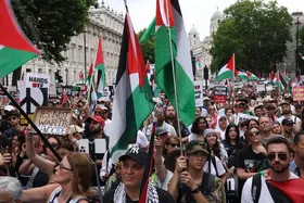 تظاهرات گسترده حامیان فلسطین در پایتخت انگلیس (۱۱ بهمن ۱۴۰۴)