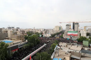 تشییع پیکر رئیس‌جمهور و شهدای خدمت در مشهد - 2