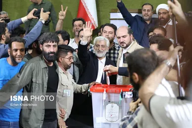 عکس‌هایی از پزشکیان و جلیلی پای صندوق رای در مرحله دوم انتخابات