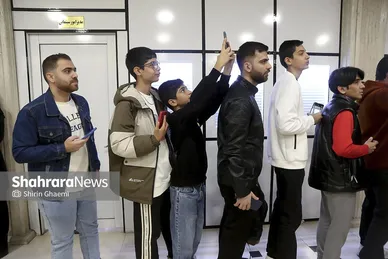 گزارش تصویری | اکران مردمی فیلم سینمایی «آقای زالو» با حضور عوامل در مشهد