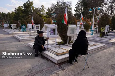 گزارش تصویری | آیین سنتی «چراغ برات» در بهشت‌رضا(ع) مشهد (بهمن ۱۴۰۴)