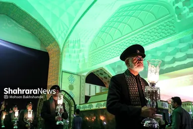 شام غریبان حسینی در حرم مطهر رضوی