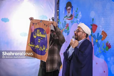 گزارش تصویری | ضیافت افطار دختران روزه اولی در حرم مطهر امام رضا(ع)