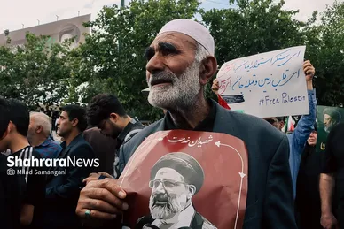 عکس‌هایی از مراسم تشییع پیکر شهدای خدمت در مشهد (۱)