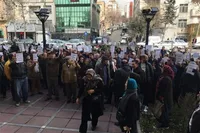 ویدئو | بزرگ‌ترین پرونده کلاهبرداری در قزوین؛ تجمع مالباختگان شرکت رضایت خودروی طراوت نوین