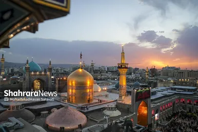 گزارش تصویری | آئین اذن عزای حسینی و تعویض پرچم گنبد حرم مطهر رضوی همزمان با آغاز ماه محرم