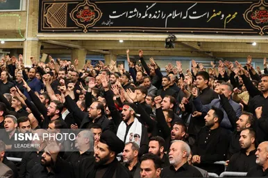 اولین شب مراسم عزاداری حضرت اباعبدالله‌الحسین(ع) در حسینیه امام‌خمینی(ره)