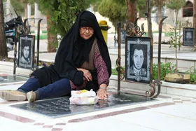 بهشت جایی است که صدای قدم&zwnj;های مادر شهید گوش&zwnj;ها را می&zwnj;نوازد