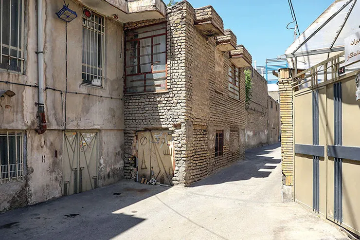 «تورج» حبس در انبار مشکلات