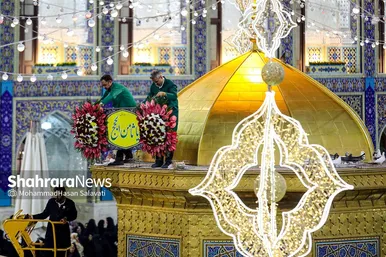 چراغانی و گل آرایی حرم مطهر رضوی در دهه کرامت