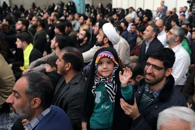 عکس‌هایی از دیدار جمعی از خانواده‌های شهدا با رهبر انقلاب به مناسبت سالگرد شهادت سردار سلیمانی (۱۲ دی ۱۴۰۳)