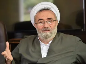 مهاجری: اینکه مداحی اهانت کند و باز برنامه اجرا کند، اهانت به شعور مردم است
