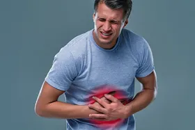 علت بروز و راه درمان دل&zwnj;پیچه چیست؟
