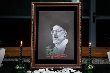 سوگواره هنری شهدای خدمت «ققنوس»