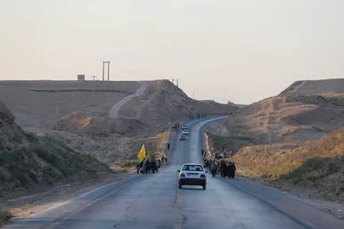 زائران پیاده حرم امام رضا (ع)