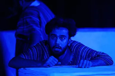 نمایش آئینی «آهوان» 