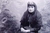 داستان زندگی اولین زن خبرنگار ایرانی، در نمایش مزین‌السلطنه