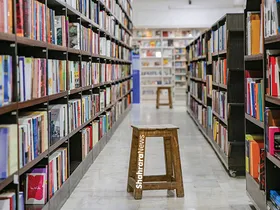 کتاب فروشان مشهدی با سومین دور محدودیت&zwnj;ها به قرارگرفتن در اصناف غیرضروری معترض هستند