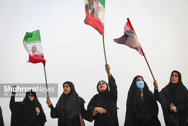 گزارش تصویری | زنجیره ۵ کیلومتری جان‌فدایان ایران در سواحل بندرعباس