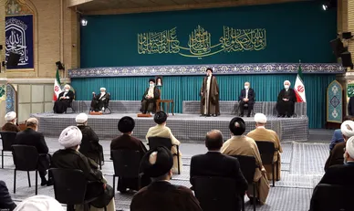 دیدار جمعی از مسئولان نظام و مهمانان شرکت کننده در کنفرانس وحدت اسلامی با رهبر معظم انقلاب