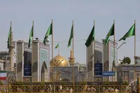 دعای نصر در بارگاه رضوی طنین‌انداز می‌شود | رواق نجمه خاتون (س) حرم مطهر رضوی میزبان بانوان و خانواده‌ها
