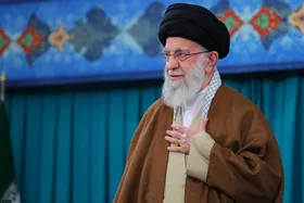جمعی از رأی اولی&zwnj;ها و خانواده&zwnj;های شهدا با رهبر انقلاب دیدار می&zwnj;کنند