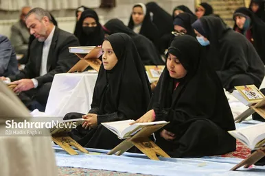 تشییع شهید گمنام در جمع دختران مدرسه امام رضا(ع) در مشهد