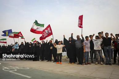 گزارش تصویری | زنجیره ۵ کیلومتری جان‌فدایان ایران در سواحل بندرعباس