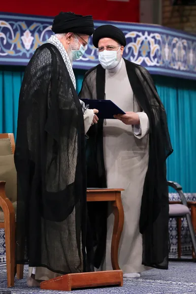 مراسم تنفیذ حکم سیزدهمین دوره ریاست جمهوری اسلامی ایران‌