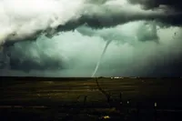 ویدئو| گردباد قدرتمند در کالیفرنیا