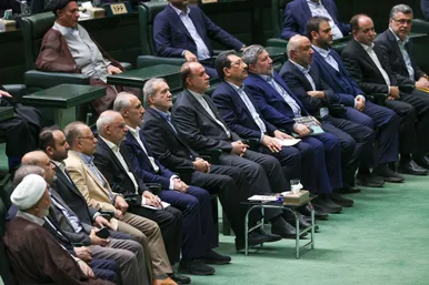 عکس | تقدیم لایحه بودجه سال ۱۴۰۴ از سوی رئیس جمهور به مجلس