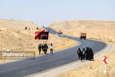 زائران پیاده امام رضا (علیه السلام)