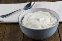 طرز تهیه ماست چکیده خانگی با چند فوت و فن ساده