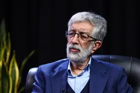 ویدئو | شعر حدادعادل در وصف رهبر شهید |&zwnj;ای دل دریایی&zwnj;ات کشتی&zwnj;نشینان را امید، وی نگاه روشنت فانوس دریای همه