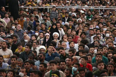 حضور و سخنرانی رهبر انقلاب در اجتماع زائران و مجاوران حرم مطهر رضوی- ۳