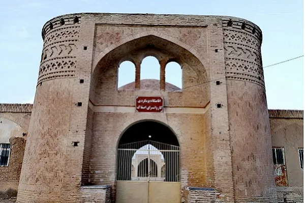 شهروند خبرنگار | بافت قدیمی کاروانسرای اصفاک در بشرویه خراسان جنوبی