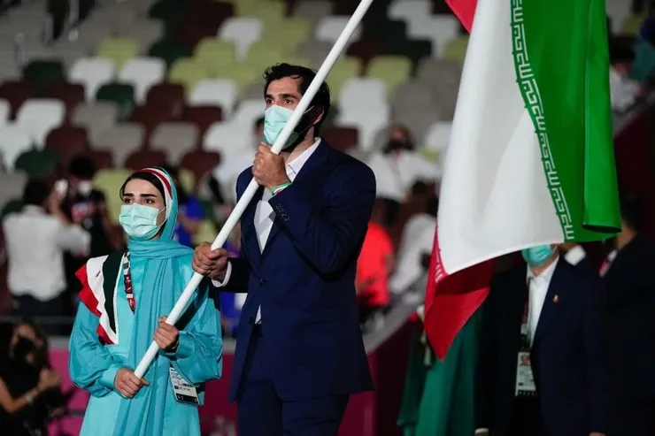 ویدئو| حضور کاروان ایران در افتتاحیه المپیک| طرح لباس‌ها تغییر نکرد!