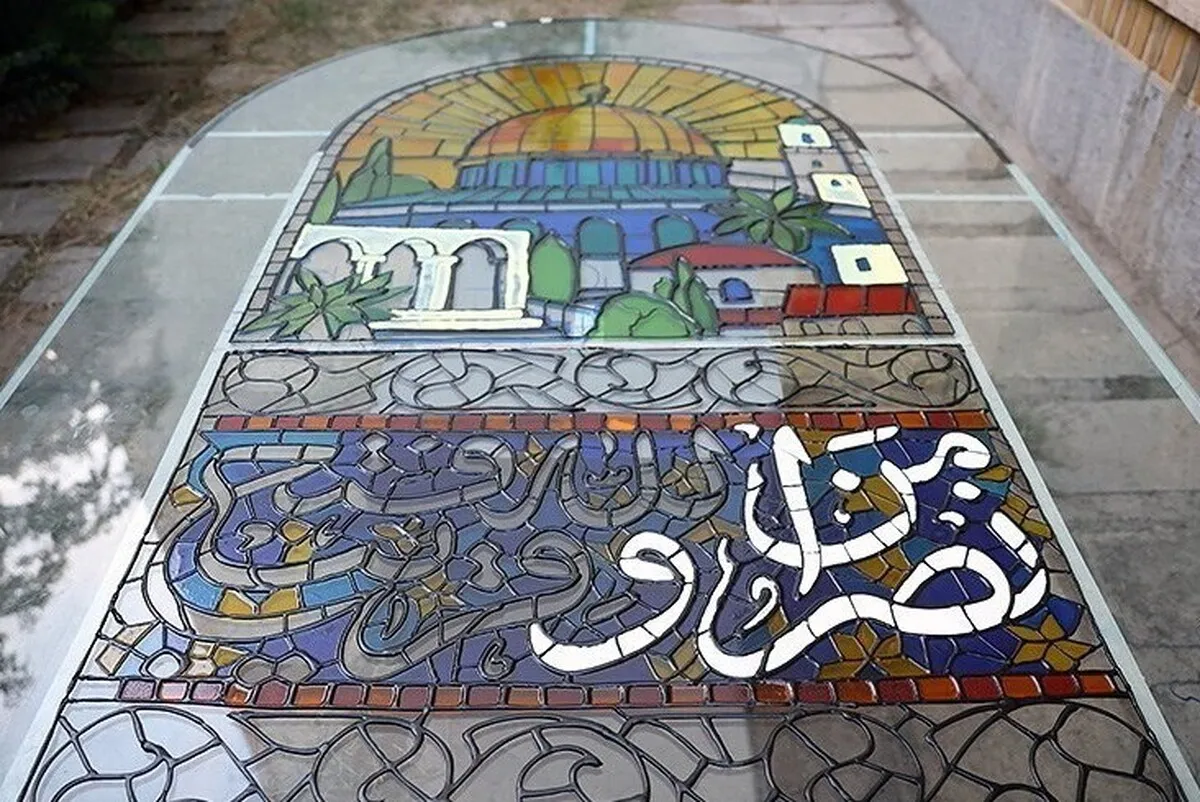 بانوان هنرمند آثار هنرهای تجسمی خود با موضوع فلسطین را در نمایشگاه «هنر طوفان» برپا کردند