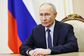 پوتین بر توسعه ناوگان یخ&zwnj;شکن&zwnj;های هسته&zwnj;ای روسیه تأکید کرد