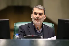 انتقاد زنگنه از بودجه ۱۴۰۵: برخلاف ادعا&zwnj;های دولت، بودجه در تضاد کامل با اهداف برنامه هفتم است