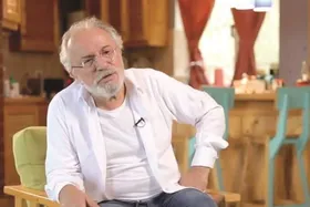واکنش بیژن بیرنگ به توقیف برنامه سروش صحت و ممنوعیت گزارشگری عادل فردوسی&zwnj;پور