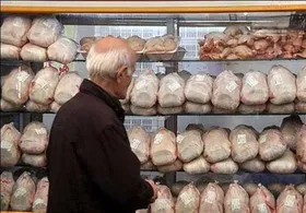 فروش گوشت مرغ در مشهد همچنان انجام می&zwnj;شود/ همه فروشگاه&zwnj;ها ملزم به رعایت موازین بهداشتی هستند