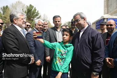 گزارش تصویری | بازدید استاندار خراسان رضوی و شهردار مشهد از چند بوستان سطح شهر و آرامگاه فردوسی در روز طبیعت