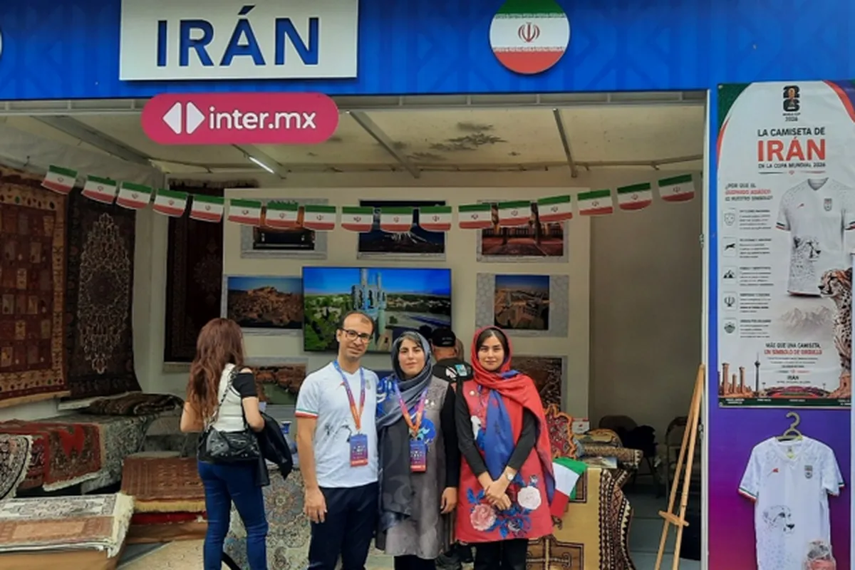 از صنایع دستی تا پیراهن یوز‌ها | غرفه ایران در مکزیک «پاتوق» توریست‌ها شد!